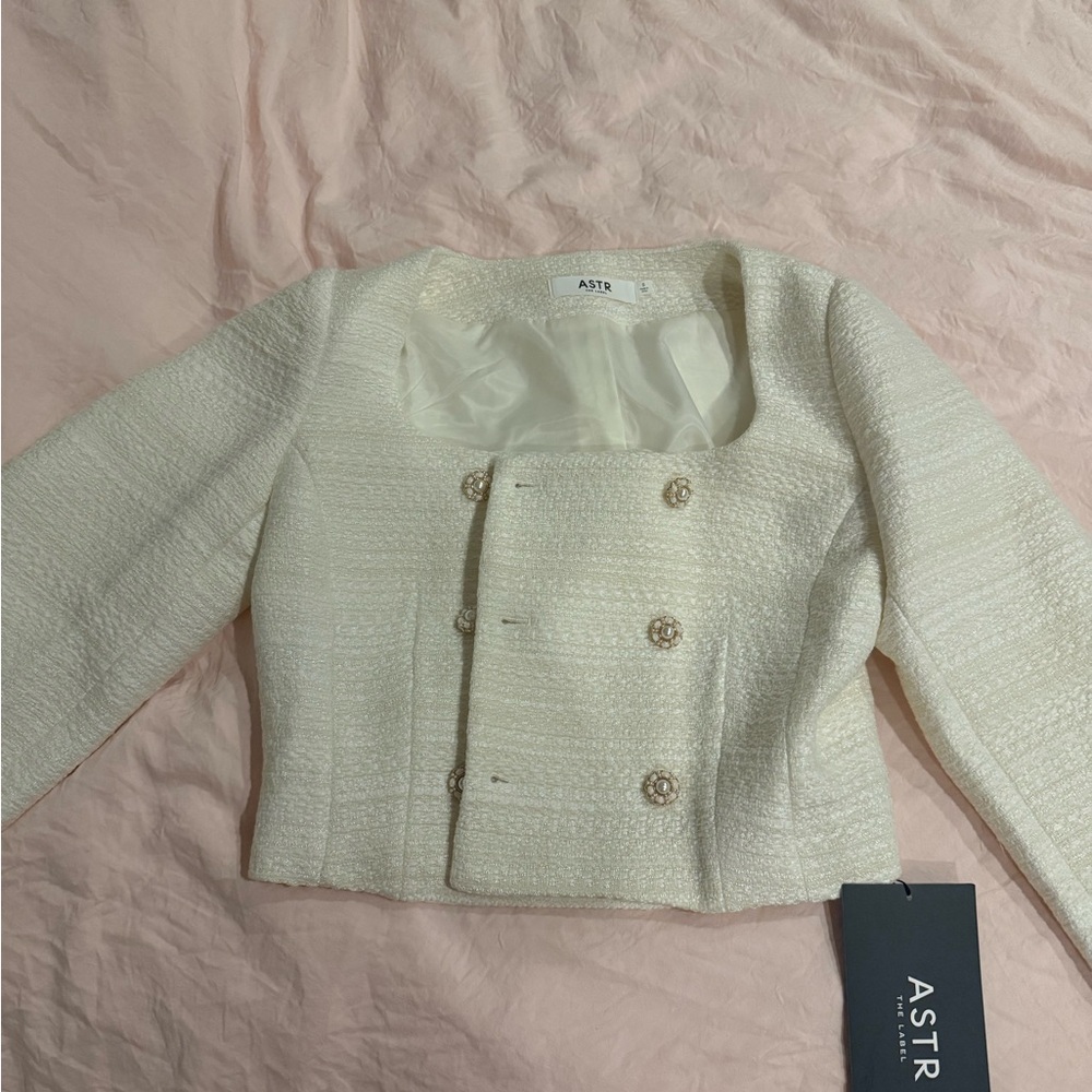 ASTR cream cropped jacket NWT size S